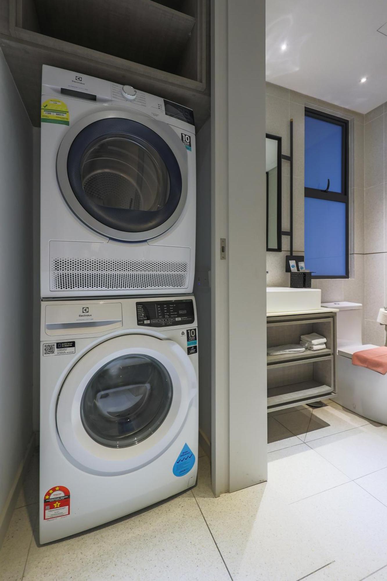 Millerz Square By Mykey Lejlighed Kuala Lumpur Eksteriør billede A stacked washer and dryer