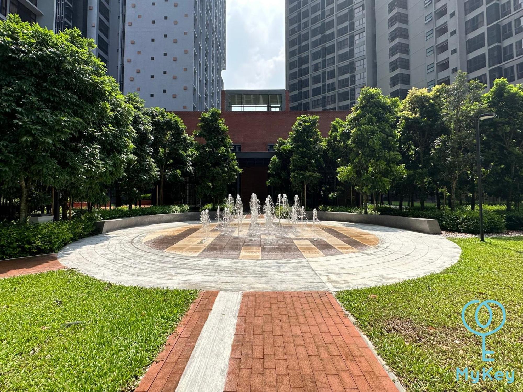 Millerz Square By Mykey Lejlighed Kuala Lumpur Eksteriør billede Fountain at the entrance of the station